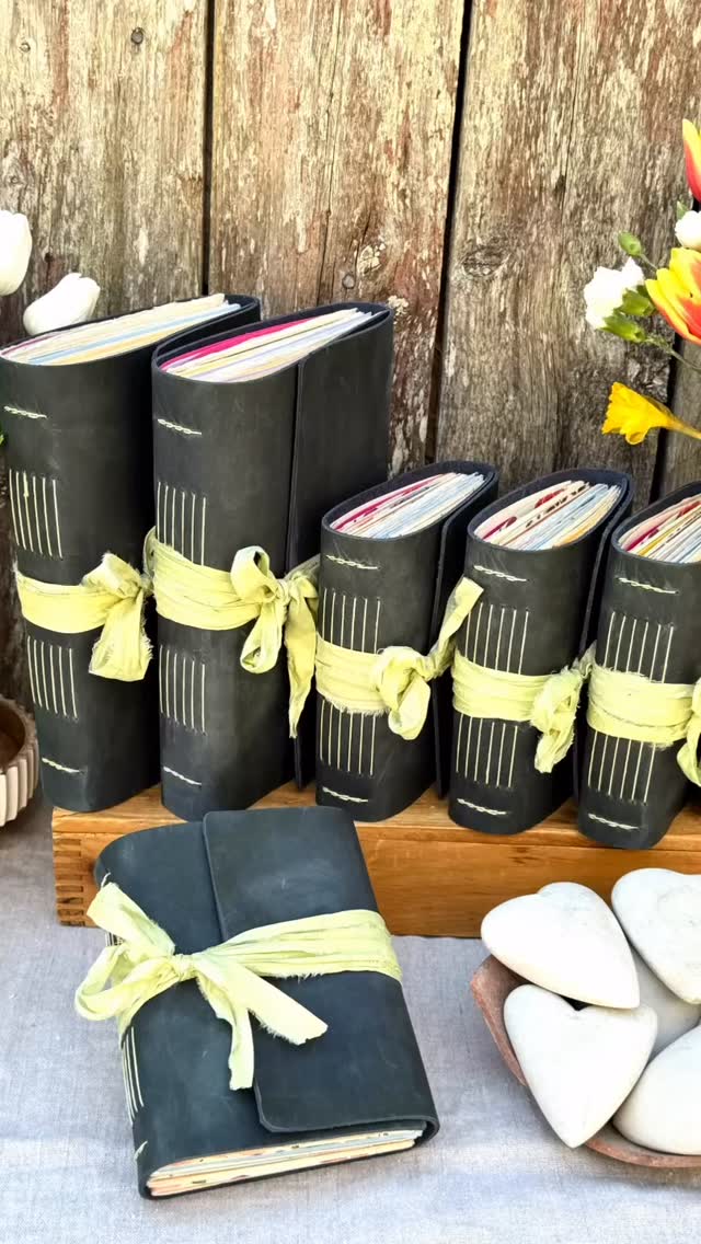 Who else is dreaming of gardens in bloom during this teasing stretch of spring - even with snow still falling?!
Welcome: ENGLISH GARDEN STORYTELLER - a private garden you can hold in your hands 🌸🪻🌼🌷
This Storyteller is filled with vintage English Garden papers by Cavallini—lush with roses, wildflowers, and trailing botanicals, each one rich in color and detail. Every page offers something different, like stepping through a garden at its peak, where no two moments are ever quite the same.
These are paired with handmade papers that give the eye a place to rest—creating a beautiful rhythm between fullness and space, color and calm. It’s a book that draws you in, inviting you to linger a little longer, to write, sketch, reflect, or simply enjoy the turning of the pages.
Hand-bound into natural denim blue leather, this one-of-a-kind Storyteller is made for those who love gardens, beauty, and the simple pleasure of putting pen to paper.
Now available on the website. (link in stories)