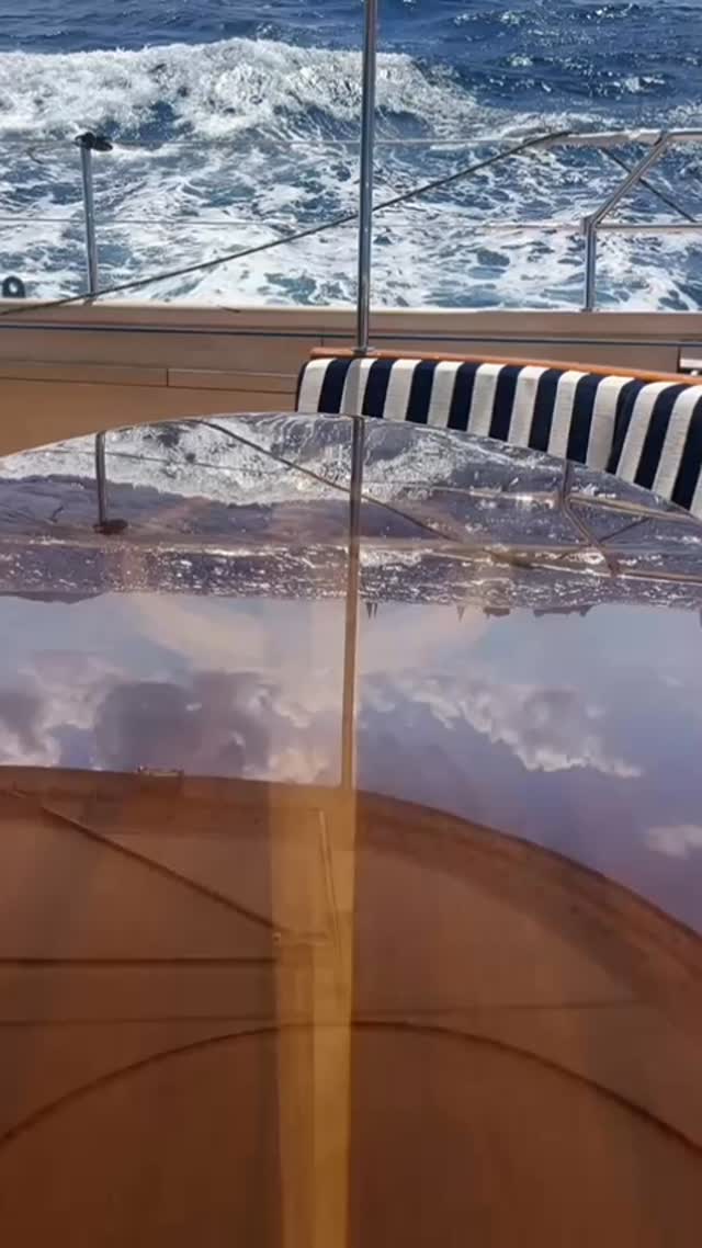 That reflection is absolutely world-class! It’s one thing to say a finish is “mirror-like,” but it’s another to see the Caribbean sky and the yacht’s rigging rendered so perfectly on a wooden surface that you almost forget the table is there.
Shout out for Duncan for capturing this finish so perfectly... and of course to the team for their impeccable work.
#YachtLife #Varnish #Reflections #MarineCare #BoatMaintenance