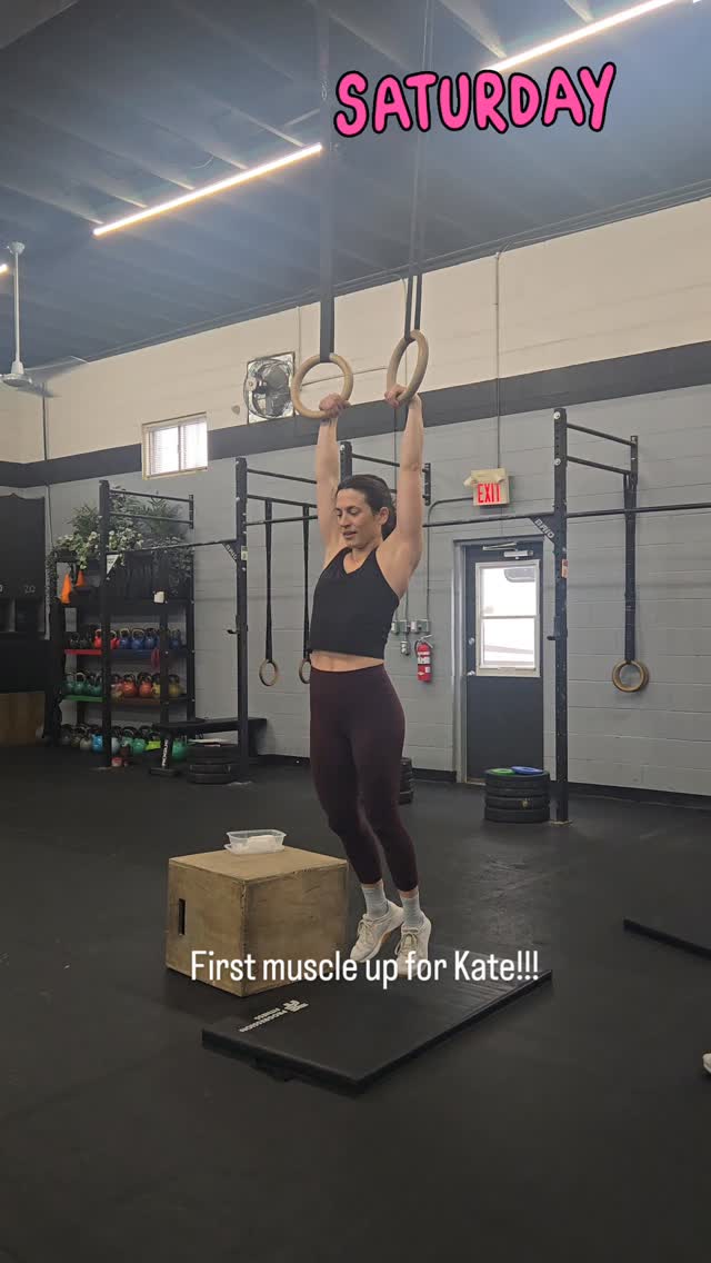 BIG Saturday is a vibe!! New skill unlocked for @k.congreves🎉 ✅🏆
Learning new things is not just challenging, it's FUN!
BIG Saturday is a 90 min class, with a focus on higher level skill development. Someone once described it like when you were a kid and your mom would drop you off at gymnastics and you would play and work on new tricks with your friends.
Why should just kids get to have all the fun?? More play for grown-ups!
#crossfit #gymnasticsforgrownups #skilldevelopment #coaching #yxefitness