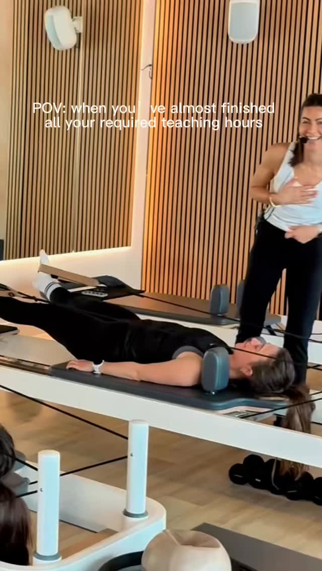 50 hours of required teaching practice before coming back to test out 📚
@izzycmitchell is absolutely smashing it, fully equipped with the Britney mic and pumping tunes 🎶
The finish line is in sight ✨@
#HardWorkPaysOff #PilatesTeacherTraining #NearlyThere #ProudMoment #reformerpilates #claphamcommon