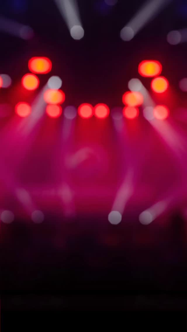 🎬 MASSI & BENZA – LIVE SESSIONS | GRAVAÇÃO DE DVD
Alguns shows são especiais.
Outros se tornam momentos que ficam para sempre na história.
No dia 12 de abril, o projeto Massi & Benza Live Sessions sobe ao palco do tradicional Old Town English Pub para uma noite única: a gravação oficial do DVD do projeto.
E você pode fazer parte disso.
Mais do que um show, essa será uma experiência ao vivo onde cada pessoa presente fará parte da energia, da atmosfera e da história registrada nesse projeto. O público será parte fundamental dessa gravação, trazendo a vibração e a emoção que só um show ao vivo pode criar.
Prepare-se para uma tarde especial reunindo diferentes projetos e formações musicais em um encontro cheio de música, intensidade e conexão com o público.
🎤 Atrações da noite
• Massi & Benza
• Benza Duo – Acoustic Rock
• Ricardo Benza & Banda
• Larissa Massi
• Banda Heinz Up
Uma sequência de apresentações que passeia por grandes clássicos do pop e do rock, versões marcantes e performances cheias de energia.
Este é um daqueles eventos que você vai poder dizer depois:
“Eu estava lá quando esse DVD foi gravado.”
Por isso, sua presença é muito importante.
Quanto mais energia do público, mais especial será esse registro.
📅 Domingo – 12 de Abril
⏰ 17h
📍 Old Town English Pub
R. das Pitangueiras, 345
Jardim – Santo André
🎟 Ingressos:
Lote 2 – R$65
Lote 3 – R$75
Garanta seu ingresso antecipadamente porque a capacidade do pub é limitada e os primeiros lotes costumam esgotar rápido.
Venha viver essa experiência, cantar junto e fazer parte de um momento que ficará registrado para sempre.