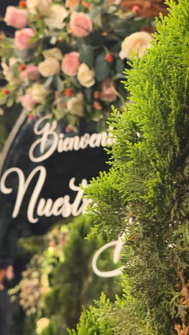 Fue de esos días donde todo se siente especial, donde cada momento tiene algo único 🫶🏻 Gracias Edissa y Carlos por confiarnos un día tan importante para ustedes🤍
Gracias Team 2 por dar su 1000% en cada boda ✨👏🏻
👩🏻💼 @fiorella.equipowpstaycie
🌼 @casalviaplanners
🏡 @granjardinbodas
📸 @limashowbodas
👗 @pamella_marruffo_atelier
#weddingplanner #wedding #lifestyle #peru