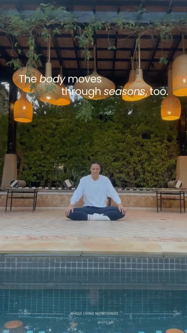 Some of us feel happier and lighter as the days lengthen. Others still may feel slow, foggy, damp, resistant.
In Ayurveda this is often described as Kapha season — a time of year that carries the qualities of cool, moist, and heavy.
When the environment holds those qualities, the body can feel them as well.
It doesn’t mean something is wrong.
It means the body is responding to its environment, and sometimes to the season of life we are in.
Movement is one way we help the body shift.
This short practice, Wake Up Marrakech, is an excerpt from one of the seasonal movement practices included inside the Whole Living Memberships, where nourishment, movement, and seasonal rhythm are practiced together throughout the year.
You can explore the memberships and read the full spring reflection through the link in bio.
Video filmed during our retreat in Morocco with @seek_yogaandtravel last spring. No trending audio, just the morning sounds of Marrakech.
