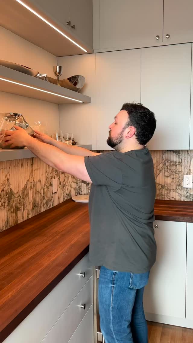 One of my favorite things to do as a professional organizer, is to help clients move into their new homes. Especially one that looks as good as this one! #organizedlife #organizedhome #relocationexperts #relocationservices #efficientliving