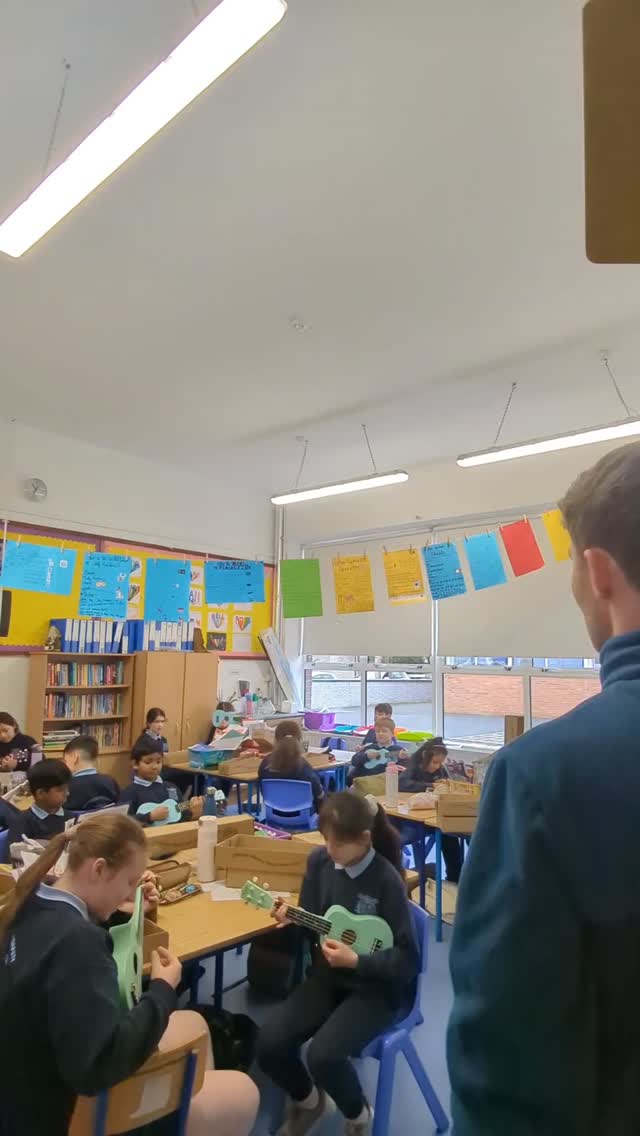 Me. O'Mahony's 4th class are making great progress with Riptide as they learn the ukulele. Thanks again to the school's Parents' Association for buying a school set of ukuleles! ๐ถ๐ถ