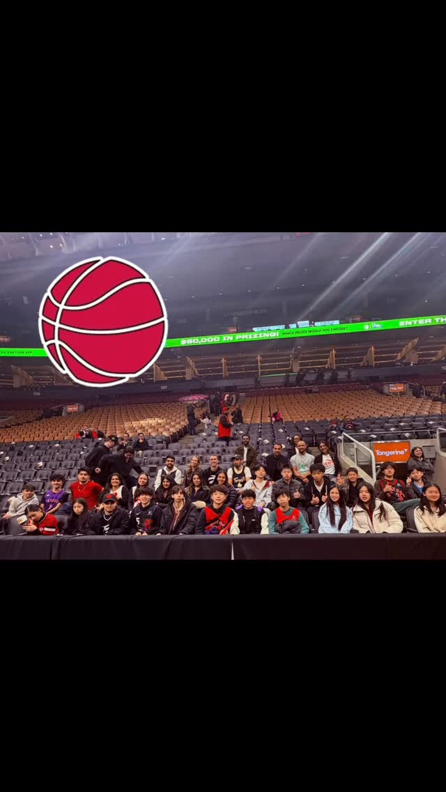Raptors with a huge win over the Orlando Magic last night! 🏀🔥
The DeRo Foundation had the privilege of hosting an inspiring group of young leaders who are passionate about learning how sport can drive meaningful, lasting positive change. Dwayne brought students from Lauremont School courtside for a special conversation with the MLSE Social Impact Team, giving them a behind-the-scenes look at how sport can create change in our communities.
Throughout the night we connected with friends, shared the work the foundation is doing, and were grateful to have longtime DeRo Foundation supporter Jamaal Magloire stop by to inspire the youth.
The evening wrapped up with a fun raffle and an incredible Raptors win! 🙌
Thank you to MLSE, Brandon Gibbs, Matt Black and the teachers of Lauremont School who made this all possible!
#DeRoFoundation #dwaynederosario #WeTheNorth #raptors
