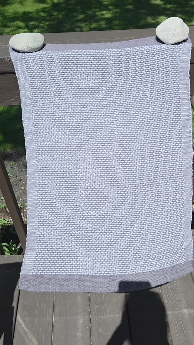 Grey and white canvas weave hand woven towels. Now available in the shop.
https://sunrisehandwovens.etsy.com/listing/4303949793
#sunriselodgefiberstudio #weaversofinstagram #handmade #handwoven #kitchendecor