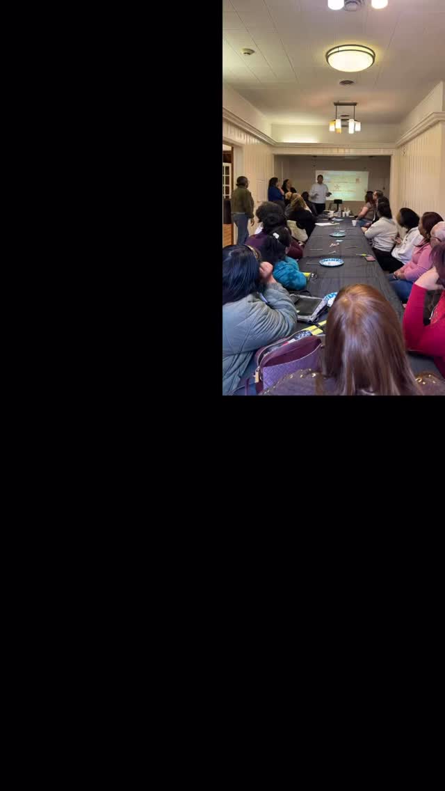 (español abajo) Last month, we hosted our first Escuelita Cívica in Reading. Our members gained a deeper understanding of how our government works and the power of using our collective voice to fight for what our communities deserve. Want to join us at our next Escuelita THIS Saturday, March 28th? Comment ‘Escuelita’ below!
ESPAÑOL: El mes pasado, organizamos nuestra primera Escuelita Cívica en Reading. Nuestros miembros adquirieron una comprensión más profunda de cómo funciona nuestro gobierno y el poder de usar nuestra voz colectiva para luchar por lo que nuestras comunidades merecen. ¿Quieres unirte a nosotros en nuestra próxima Escuelita ESTE sábado 28 de marzo? ¡Comenta ‘Escuelita’ abajo!