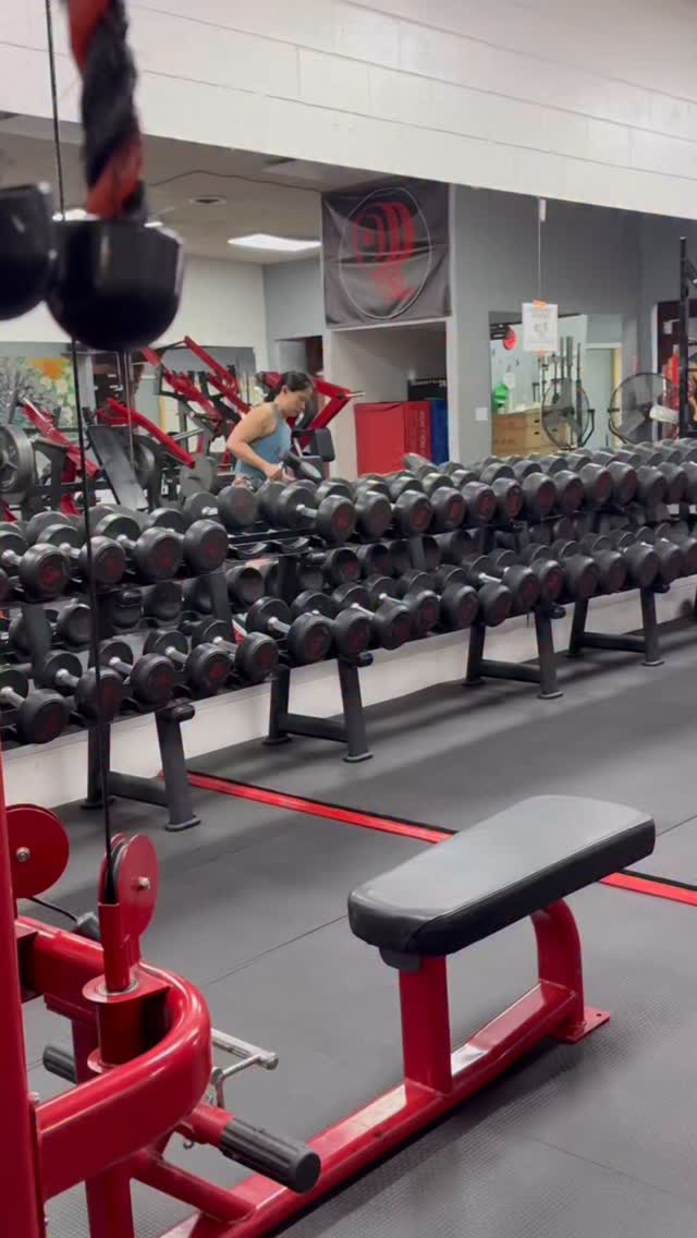 All gym rats know how awkward this machine is… 🙄
📸: @abe.mancia, @sageofpower
#gymbro #gymmotivation #fitness #funnyvideos #trendingreels