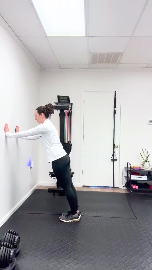 Tight hips aren’t just uncomfortable — they change how you move.
When your hips don’t move well, your body finds a workaround… and that’s when your lower back, knees, or even ankles start taking the hit.
This standing hip opener builds mobility and control — which is what most people are missing.
📍 Ready to train with intention?
Visit www.powerfulpt.com
📞 Call 631-317-1222
📧 Email info@powerfulpt.com
#hipmobility #movebetter #physicaltherapy #functionaltraining #longislandfitness