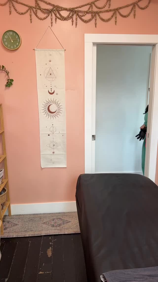 Dearest gentle reader…
It has come to our attention… that the Skin Pen Botox Micro Infusion Facial has already claimed some clients hearts 💕
And for good reason…
Do not delay… these appointments won’t last long.
Book with @a.dose.of.artistry at the link in our bio!