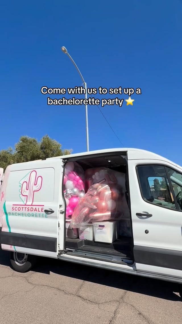 Giddy up 🤠 when it comes to decor, helping you book an Airbnb, experiences and activities.. maybe even planning the entire itinerary??? Scottsdale Bachelorette has got covered! Check out the link in our bio ⭐️🤠🐮🐄
🏠 @femmehouseaz
#scottsdalebachelorette #bachloretteparty #girlsweekend #thingstodoinscottsdale #bachlorette