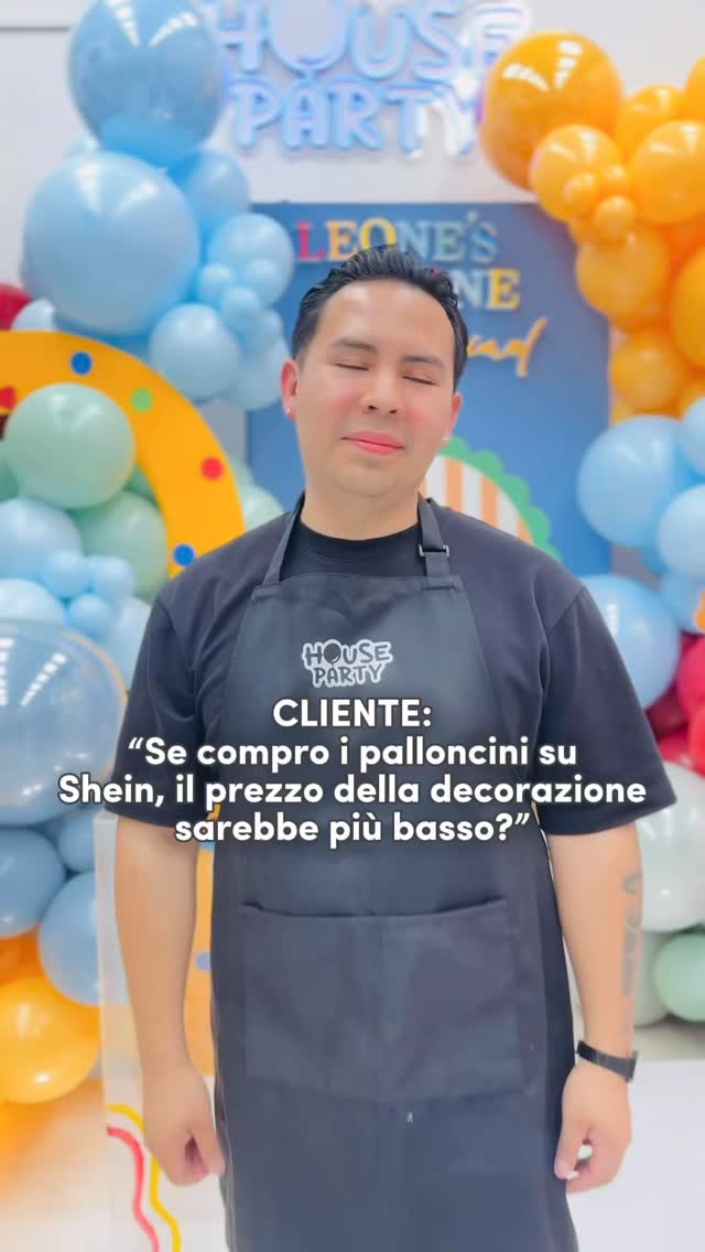 La risposta breve? No.
La risposta lunga?
Un allestimento non è solo “comprare palloncini”.
È qualità dei materiali, struttura, tecnica, sicurezza, resa fotografica e durata dell’evento.
Risparmiare sul materiale spesso significa rifare tutto.
E alla fine… costa di più.🥲
Se vuoi un risultato che dura tutta la festa (e oltre), scrivici!