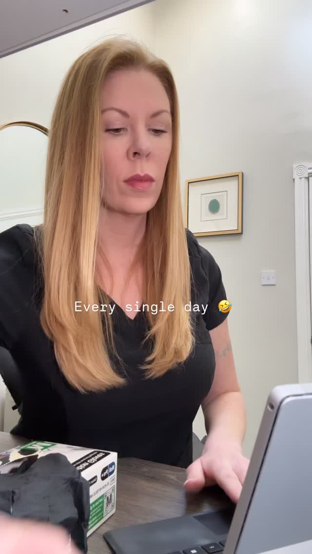 🤣🤣 POV: You’re in an aesthetics consultation trying to play it cool.
That awkward moment when your “no medical history 😊” starts unravelling real quick…
Suddenly it’s not just a simple “glow-up” anymore… it’s a reminder that this is actually an aesthetic treatment where medical history matters.
Moral of the story: your practitioner needs the truth, not the plot twist 💉🙂
#aestheticswarrington #medicalhistory #honestlythough #nocomment #aestheticsconsultations