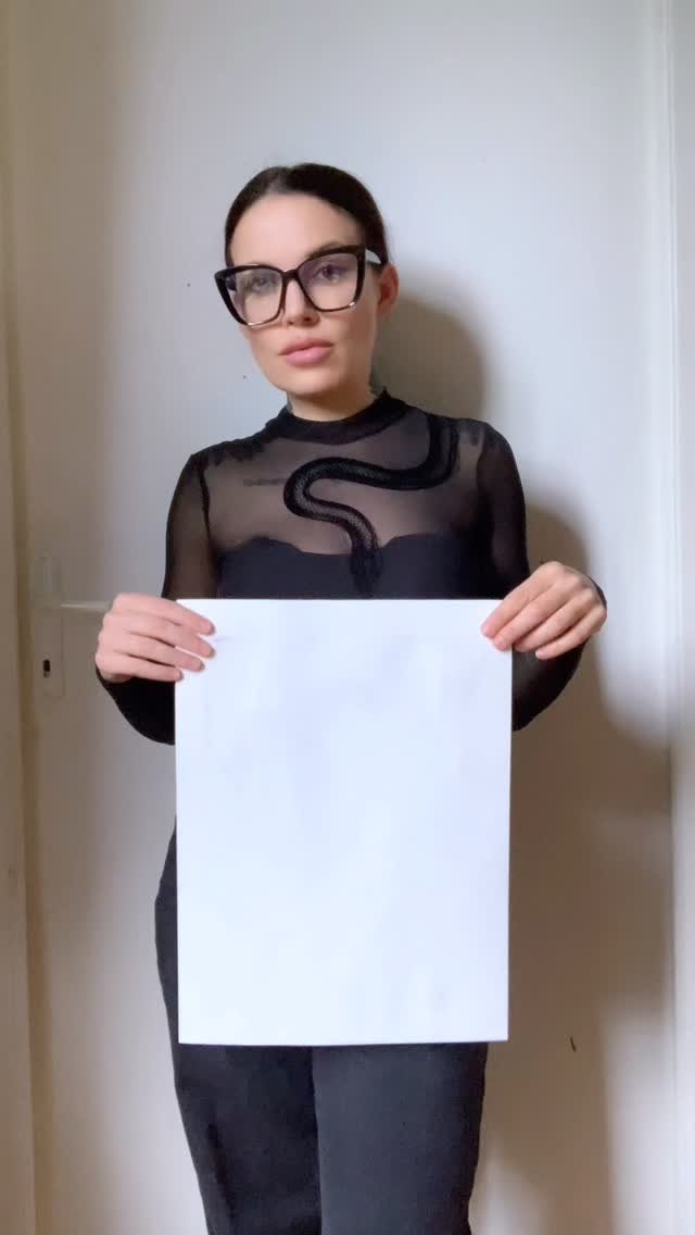 Bientôt les originaux seront en vente, je vous montre leur taille , bon j’ai une taille PollyPocket 🤷♀️ #lovecraft #reveal #darkaesthetics