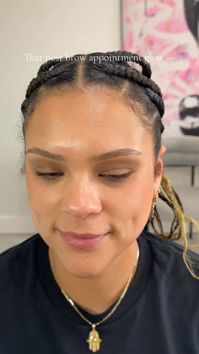 Stunning set of brows for a stunning gal✨ @carewithcrystal nothing a little hybrid tint and brow sculpting won't fix 🏆 #browtint #hybridtint #orlandobrows #browswaxing #browmappingorlando