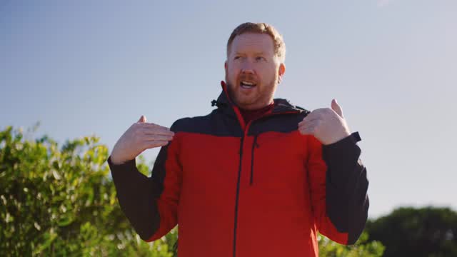 Along For The Ride. A fun, comedy social media video series in which @lukewmcgregor would be taken out of his comfort zone on an adventure with a complete stranger (aka a Mitsubishi die hard fan).
First adventure, 4x4 what do you think will be next?
@mitsubishiaust
Agency: Richard’s Rose
Production: House of Groms
Talent: @lukewmcgregor , Murray
Director: @kjtilse
Producer: @__britt.mcintyre_
DOP: @mitch.loveday
1st AC: @jeistrolin
2nd AC: @sam_cunningham98
Sound: @_lee_kelly_
Runner: @deanwalllogistics
HMUA: @makeupbyanneke
Stylist: Suzanne King
Styling Assist: Sean Ali
Safety Officer: Ray Anthony
Editor: @sam_cunningham98 @barnabydownes