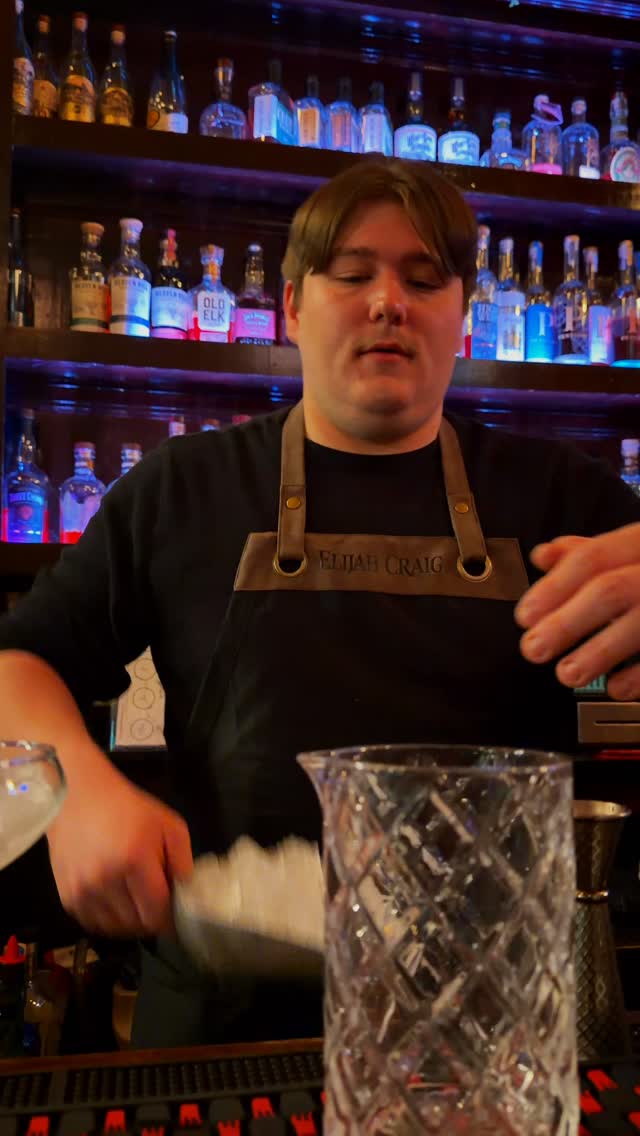 If you know us, or me, you know a Manhattan is always a right call, and we got the chance to see Jared make one over at The Bourbon Room 🥃
They said you had to try one there, so of course obliged. The verdict: 10/10 😌
If you’re in the Saratoga area make sure to catch Jared behind the bar!
📍The Bourbon Room
8 Caroline St.
Saratoga, NY