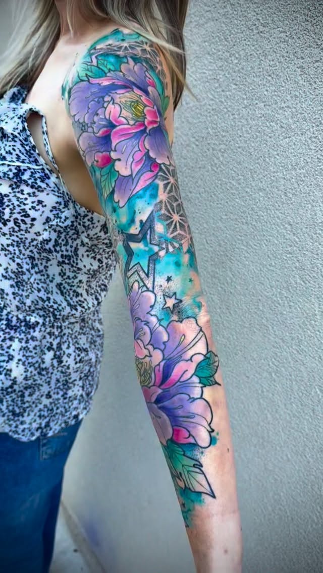 had a lot of fun finishing this tattoo… Relatively quick sleeve got done in about three months……. I think four sessions #WatercolorTattoos #WatercolorTattooArtistAlbuquerque#BestTattooArtistInAlbuquerque#TrueGritTattoosNewMexico