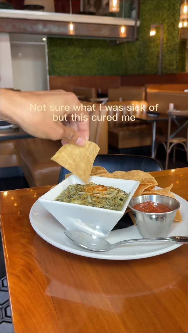 If you needed a sign to order the spinach & artichoke dip… this is it 🧀🔥
Creamy, cheesy, and made for the table (or just you, no pressure).
.
.
.
#TheCarveryLB #LongBeachFood #CheesyGoodness #AppetizerTime #FoodLovers