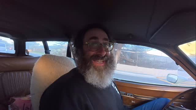 Even with these soaring gas prices, its still worth taking a joy ride through beautiful Pacifica in a Pinto with the best tour guide in the Bay Area @yepitscj aka @nocrapontap
#gasoline #thehajjmusic #pinto
“Gasoline” ft. jonorc #lyricvídeo