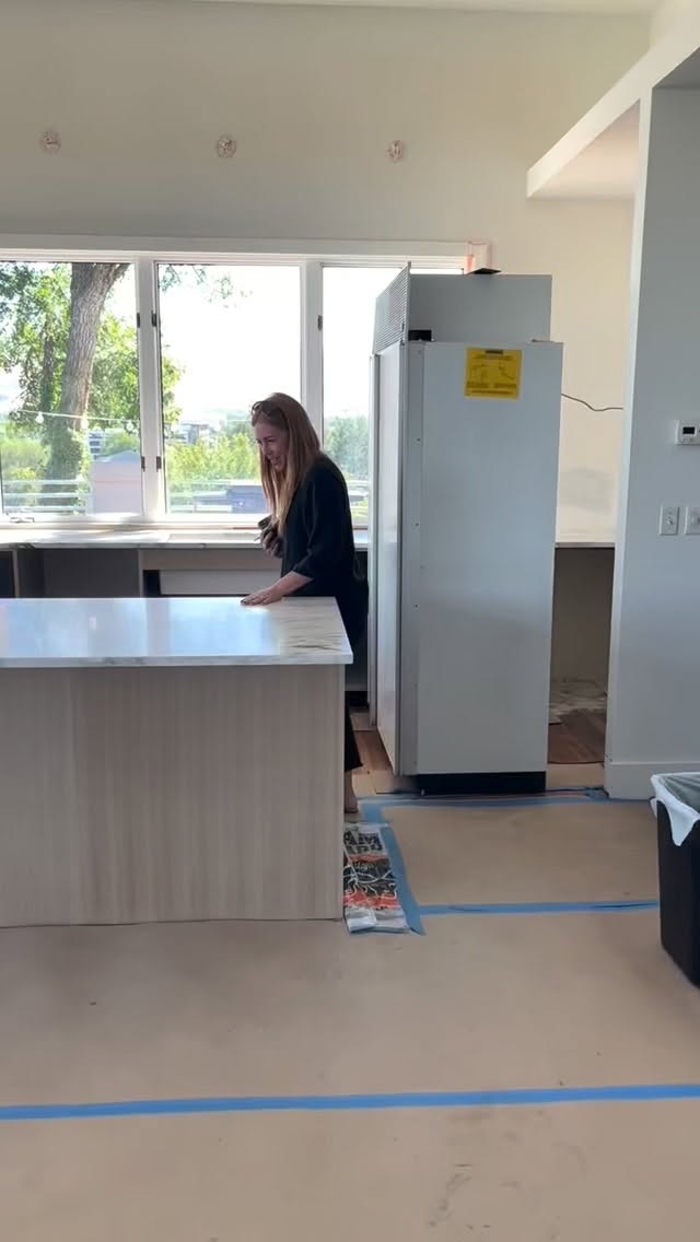 A little commotion for the Dolomite countertops β¨ this still one of my favorite stones to date, there is so much depth an movement in the countertop! We love a bold stone moment π Huge shout out to @stoned.marbleandgranite for the impeccable fabrication and @francinimarble for supplying the gorgeous stone.
#boiseinteriordesigner #boisegeneralcontractor #boise #boiseinteriordesign #remodel