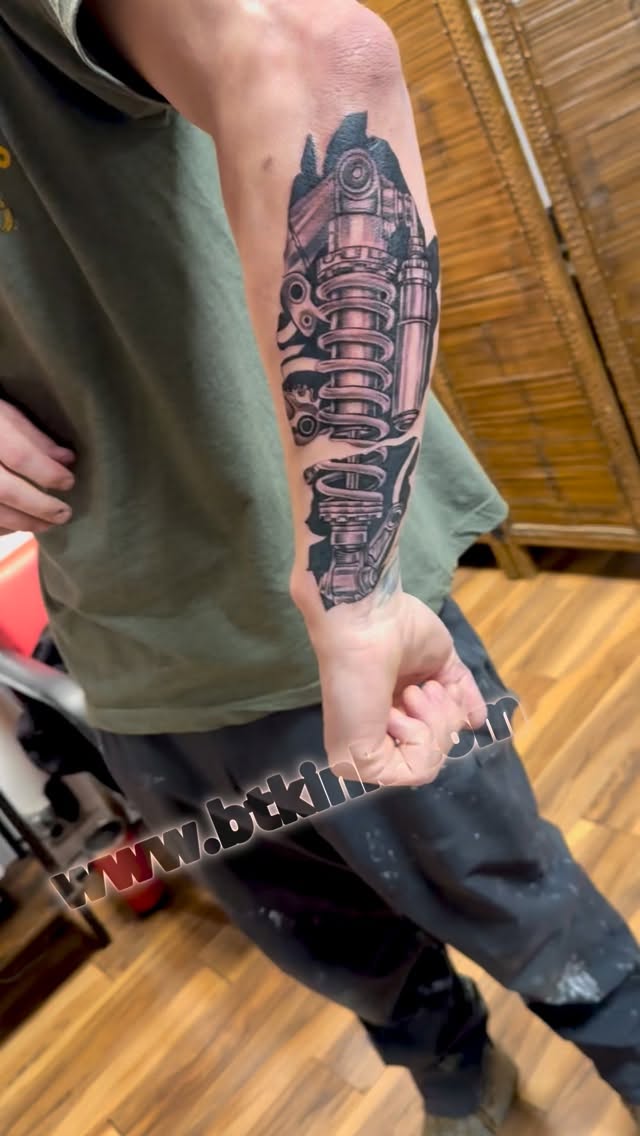 Cool ass back of the forarm jamβ full sleeve in progressβ so stay tuned π. #btkink #genevany #billythekidmeyers #inkmaster #awardwinning