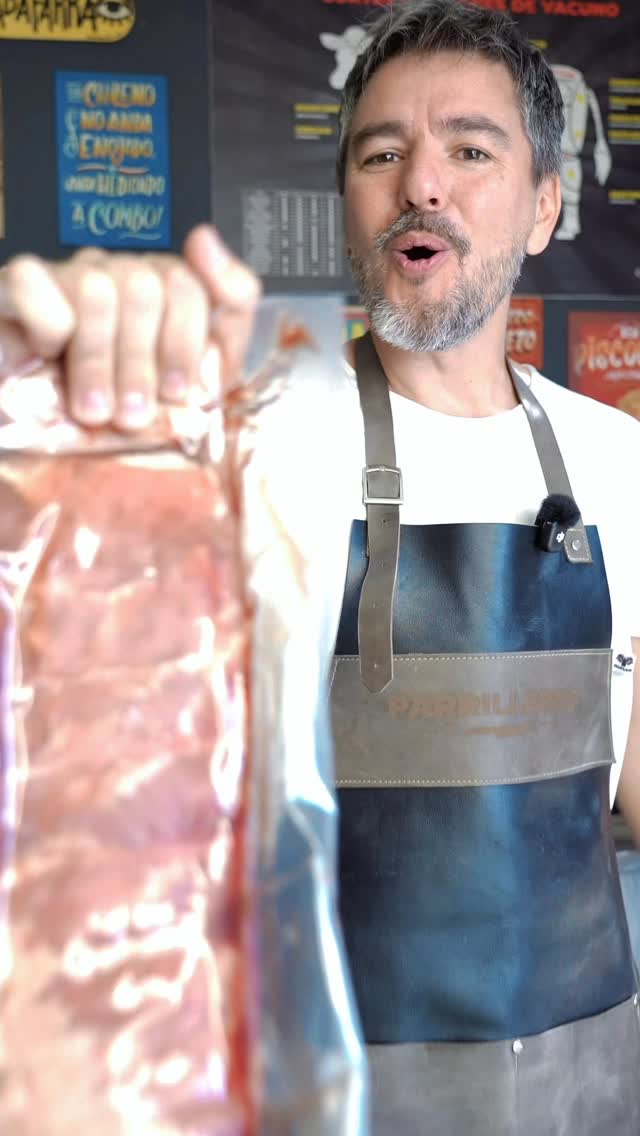 Video reel que realizamos para la marca de carnes de cerdo @ladodark.cl con muestra de preparación de Costillar de cerdo ahumado a través de las redes de @parrillerosss 🔥
Cotiza nuestros servicios audiovisuales en www.aunclicktv.cl 👈🏻
#carnes #cerdo #costillar