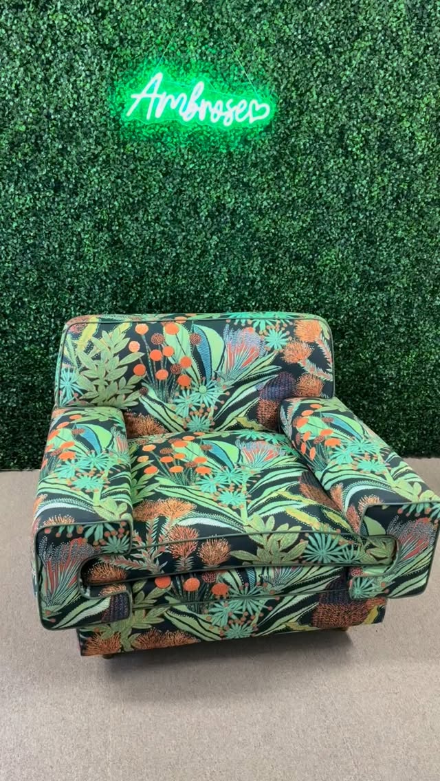 Fresh, bold, and blooming just in time for Easter 🌿✨
A statement chair wrapped in vibrant botanicals because great design should feel as alive as the season.
Wishing you a beautiful Easter filled with renewal, color, and a little extra comfort. 🐣💚
#easter #upholstery #furniture #DesignDetails AmbroseUpholstery