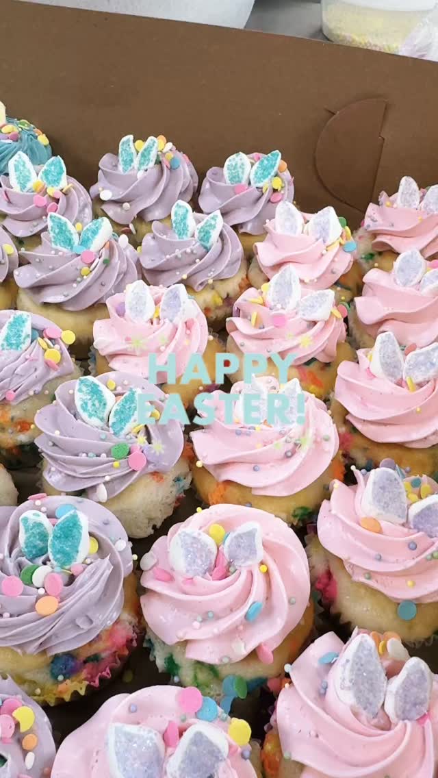 🐰 Happy Easter ! 🐣
#eastersweets #sugarcookies #eastercake #cupcakes