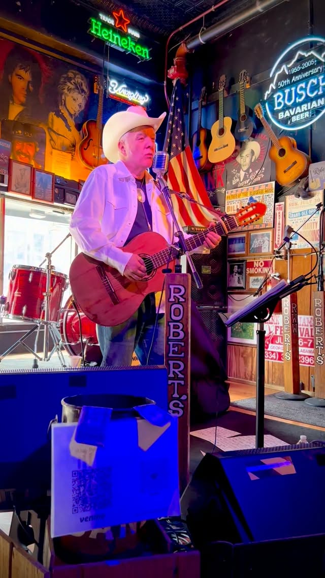 Kicking off the week with @jonbyrdnashville and some Waylon. The grill is fired up and there is room on the dance floor. Come see us.
#jonbyrdnashville #traditionalcountrymusic #realhonkytonk #stickwithtradition