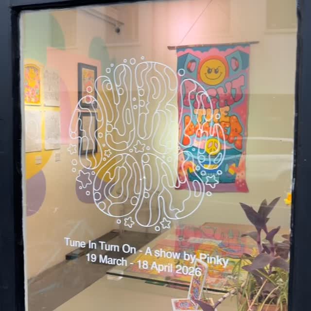 A short walk through video and description of our new show, Turn On Tune In by Pinky.
In this show we celebrate the musical influences that have shaped Pinky vision.
19 March - 18 April 2026.
A short artist commentary will be following soon. Find more of his work online @ www.whistleblowergallery.co.uk
@thepinkyvision
@whistleblowergallery
#pinky #pinkyvision #whistleblowergallery #art