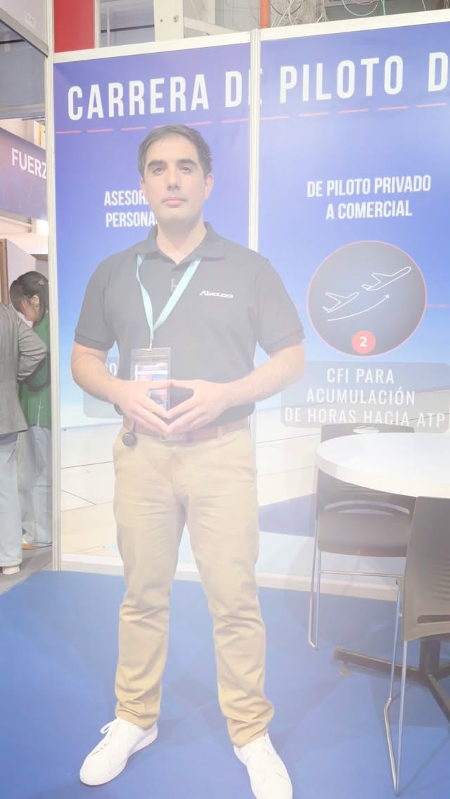 Ya estamos en @fidaeoficial 2026.
“HALL Chile E12”. Los esperamos!!
#fidae #fidae2026 #pilotocomercial #aerolider #polot
