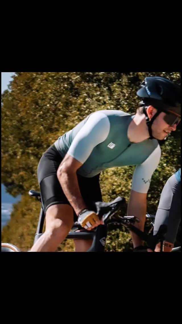 🚴♂️ Santic es calidad, tecnología y rendimiento comprobado a nivel mundial 🌎
Diseñado para quienes viven el ciclismo en serio.
💨 Más comodidad
💪 Mejor desempeño
🔥 Estilo que destaca
No es casualidad que ciclistas de todo el mundo elijan Santic.
👉 Consíguelo ahora en:
🌐 https://www.santicperu.com/
🟢 Escríbenos por Whatsapp https://wa.me/c/51971566159
#SanticPeru #CiclismoPeru #CyclingGear #Rendimiento #Ciclismo Santic RideWithStyle CyclingLife