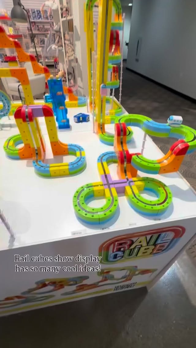 The @rail.cube display at the show we recently went to was full of such incredible ideas!
#toystore #shopsmall #imagination #socal #lalasweeloft