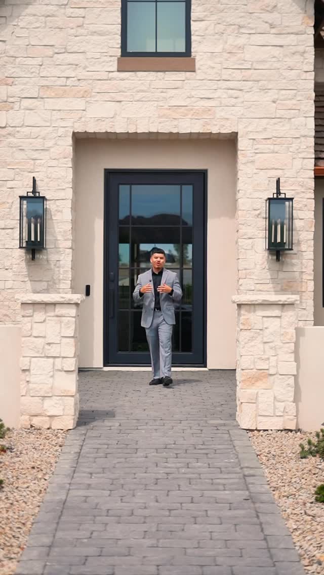 $3.5M in Paradise Valley… and it shows 🔥
This isn’t just a home… it’s a full luxury experience from the moment you walk in.
✨ 20-ft ceilings that open up the entire space
🎬 Private movie theater
🛏️ 3 master suites
🛋️ Multiple living areas for entertaining
🌴 Resort-style backyard with pool + jacuzzi
🏡 Fully custom finishes throughout
Every detail in this home was designed to impress… and it delivers.
If you’re looking for luxury living in Paradise Valley — this is it.
📩 DM me for a private tour or more details
Anthony Gonzales
A.Z. & Associates | The Rio Group
Hablo Español 🇲🇽
📲602-610-6386
📧 antsellshomes.az@gmail.com
#ParadiseValleyHomes #LuxuryRealEstateAZ #ArizonaLuxuryHomes #PhoenixRealEstate #MillionDollarHome