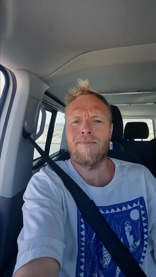 This was raw, wild and scary. Short-line sesh on the 7m @ozonekites Vortex at Macassar, Cape Town, SA. Reaching 28.4m on the @the_surfr_app felt insane. Challenge yourself, conquer your fears and send it!