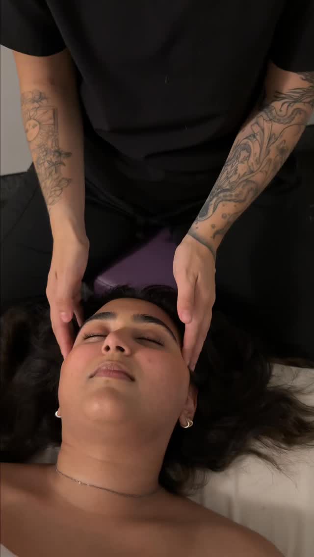 You can feel it through the screen, can’t you? Now imagine that for 60 minutes, on your face, by our hands. Book your appointment → link in bio.