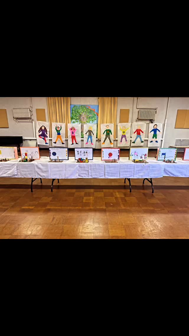 A wonderful WCNS tradition… the Blue Jays/ Cardinal class portrait gallery. It was an evening to showcase the talents and imagination of our amazing kids!