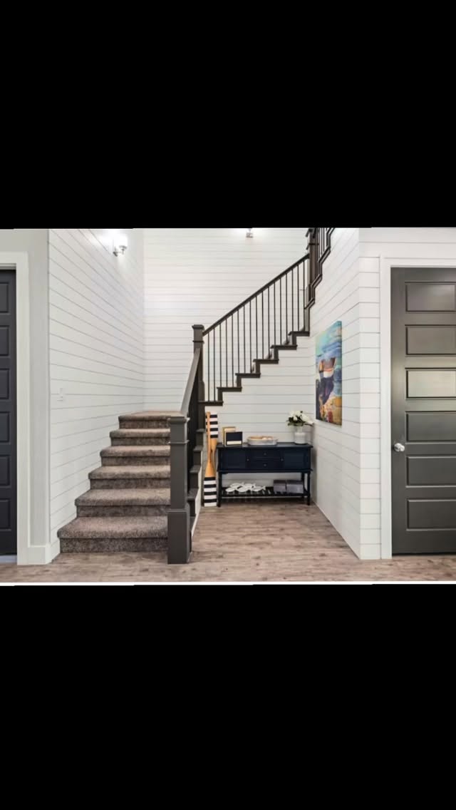 3 core pillars of my work:
Color scheme.
Design Direction.
Juxtaposition.