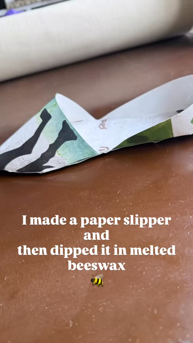 SOUND ON, wait a second or two, I’m talking about this paper slipper I made! It was bound to happen 😂 I sealed it with melted beeswax and it feels wonderful; if you listen it makes a great sound. Whatever next? Onward!!!#haveago #printslipper #beeswax #whatevernext #studiothursday