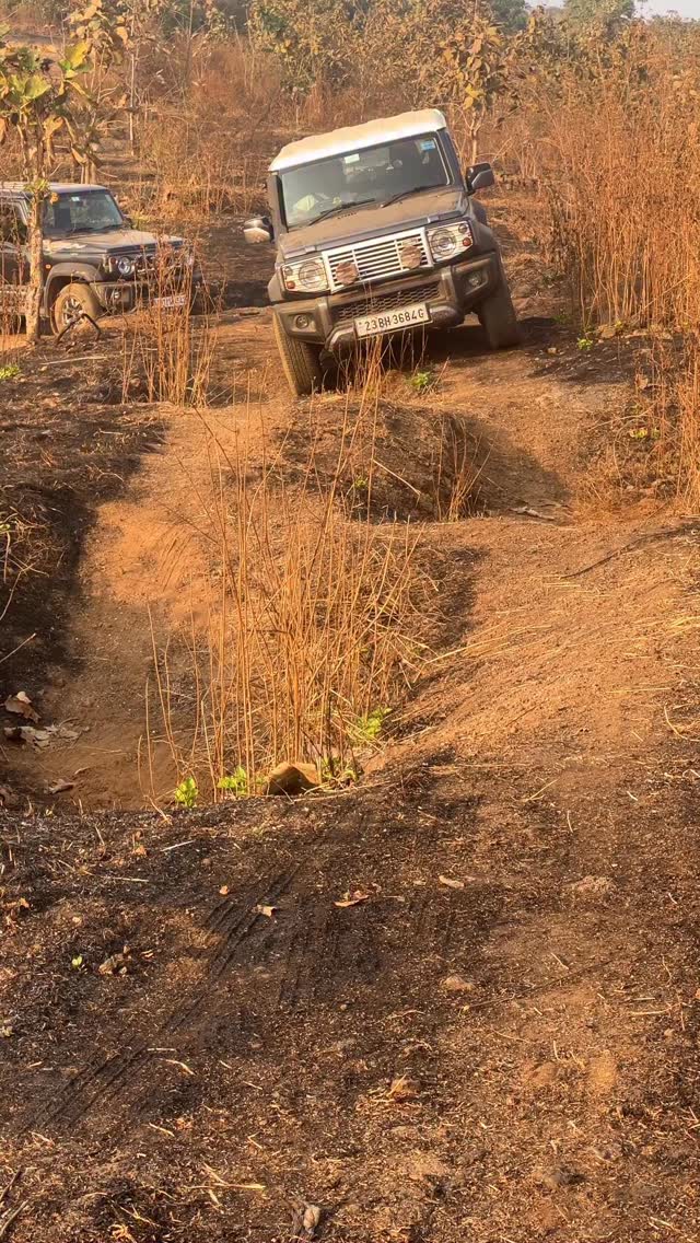 Spotting skills in tricky obstacles are of primary importance
Our training hones you on standardized spotting skills. Come and learn offroad with us.
#learnoffroad #offroadjunkie #jimny