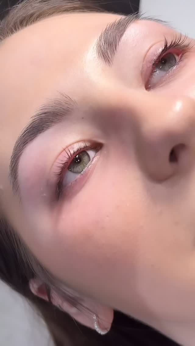 Lash lift calling 📞📞
#lashliftandtint #jadedbeautystamford #beautician #stamford #lashes