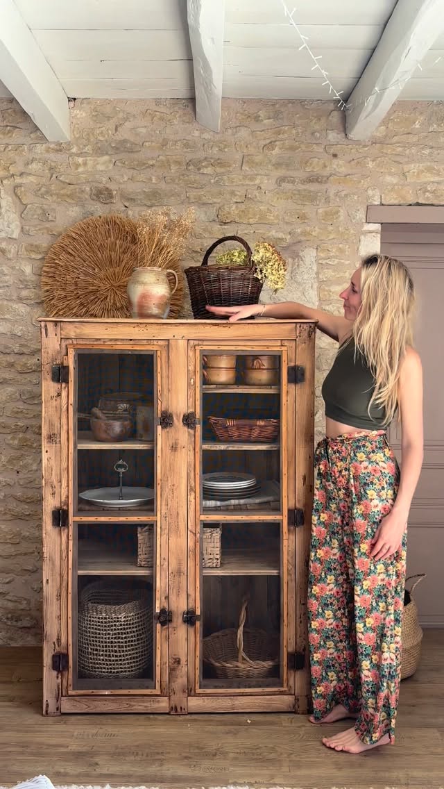 Cette semaine je vous ai préparé une petite sélection de nouveautés meubles et brocante.
Rdv dimanche 🤎