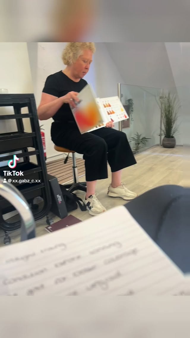 ✨ In-Salon Colour Training Day ✨
Today was all about learning, growing & perfecting our craft 🎨✂️
From refreshing the fundamentals to exploring new techniques, we’ve been levelling up our colour knowledge to bring you even better results in the chair 🙌
There’s always something new to learn in this industry, and we’re committed to giving you the best of the best 💫
Keep your eyes peeled… we’ve got some gorgeous new colour work coming your way 👀🔥
#SalonTraining #HairEducation #HairGoals #SalonLife #colourtransformation🔥🔥🔥