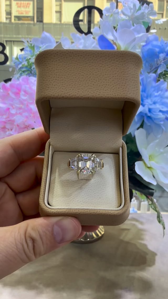 Can you ever have a big enough 3 stone diamond ring? ✨💎❤️ @intagemsanddiamonds