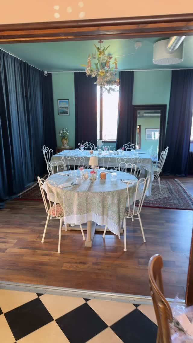 Välkommen till Continental Båstad! Ett ställe för dig som uppskattar god mat och dryck.