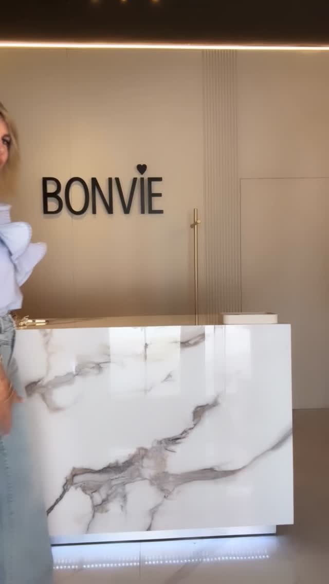 Palazzo jeans met feestelijke top van Fracomina 🤍
#love
#newin
#ootd
#denim