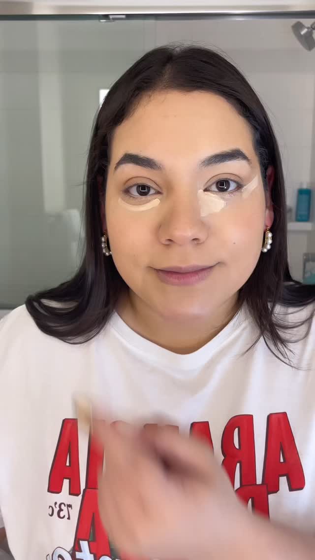 Ese efecto lifting que todas queremos ✨
NO es magia… es técnica 👀
Si tu maquillaje no se ve tan favorecedor como esperas, puede que estés cometiendo errores con el corrector, el contorno y el blush (y sí, son más comunes de lo que crees) 😅
Cuéntame 👉 ¿cuál de estos errores estabas haciendo?
Guárdalo para tu próximo maquillaje y compártelo con tu amiga makeup lover 🤍
Si quieres los productos que usé, déjame un comentario y te los paso 🫶🏼
#makeuptips #maquillaje #beautyhacks #efectolifting #makeuproutine