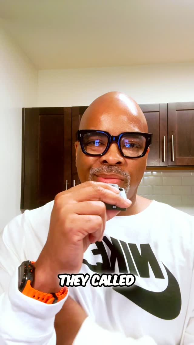 Called when they feel like it, but your calls are missed. If your phone 'died' or was 'on mute,' know this: you are not starving for affection. God made you royalty, not a tail. #SelfRespect #HealthyBoundaries #RelationshipGoals #KnowYourWorth #BoundariesInRelationships #Empowerment #PersonalGrowth #ReelsInspiration #LoveYourself